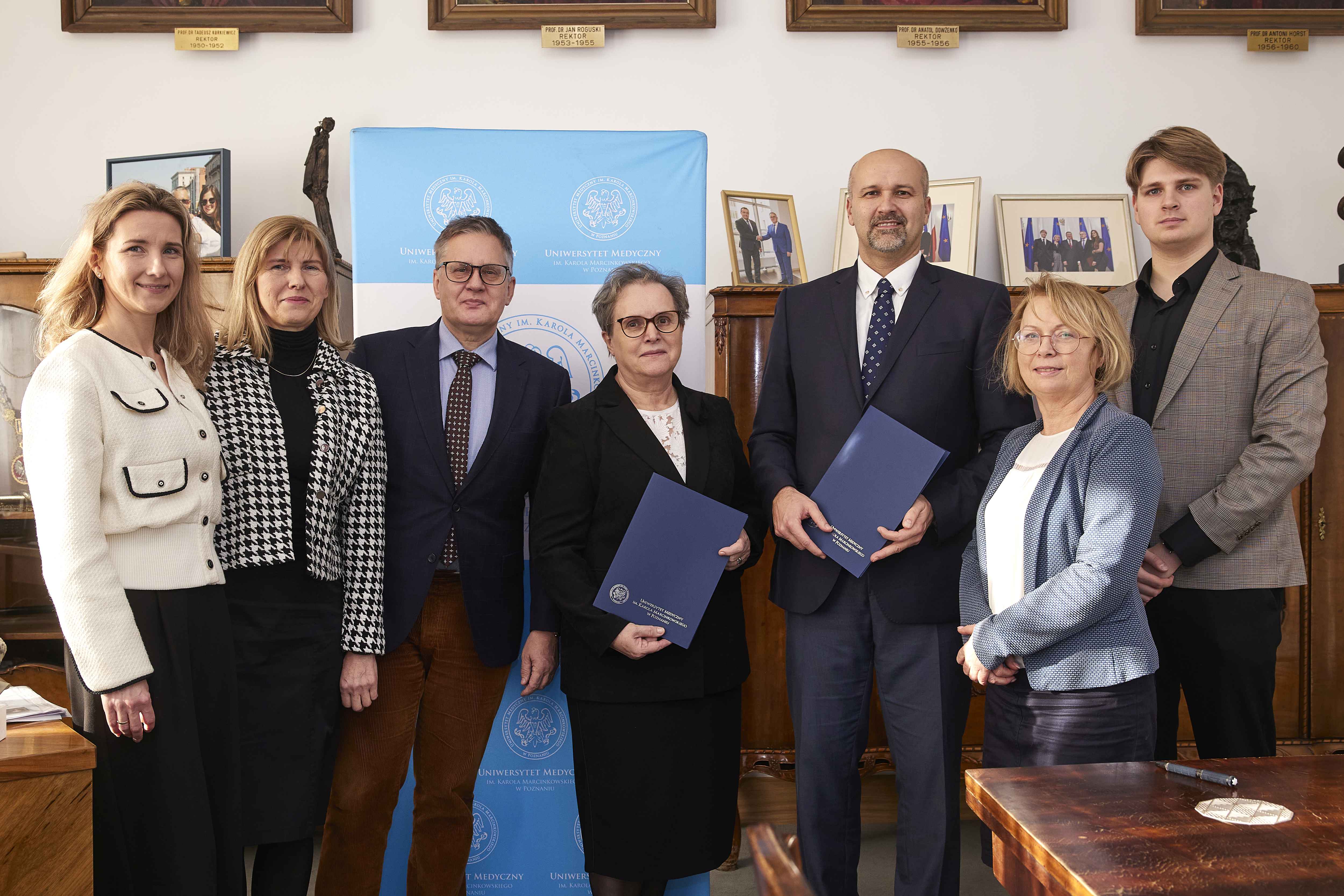 A groups photo of representatives of the University and Biofarm after signing the agreement